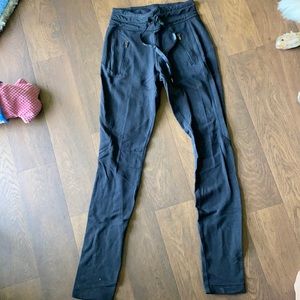 Lululemon high waisted joggers